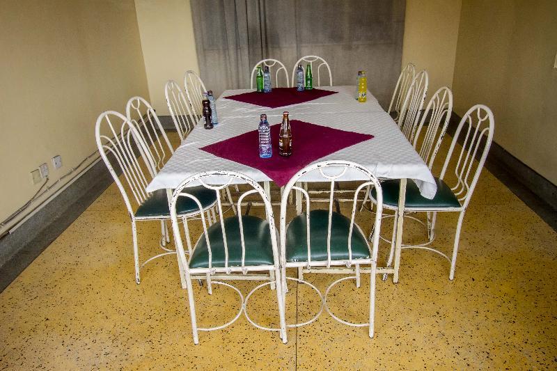 Seldom Hotel Nairobi Bagian luar foto